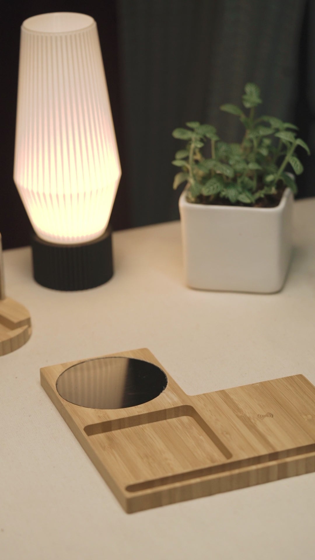 Willow 3.0 15W Wireless Charger With Cup warmer & Phone Stand